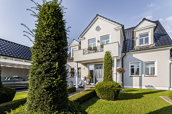Einfamilienhaus in klassichem Grau